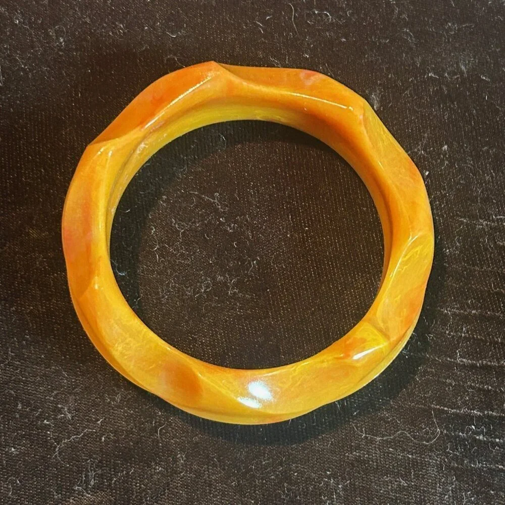 Vintage Carved Bangle Bracelet Resin Lucite Caramel Deep Butterscotch